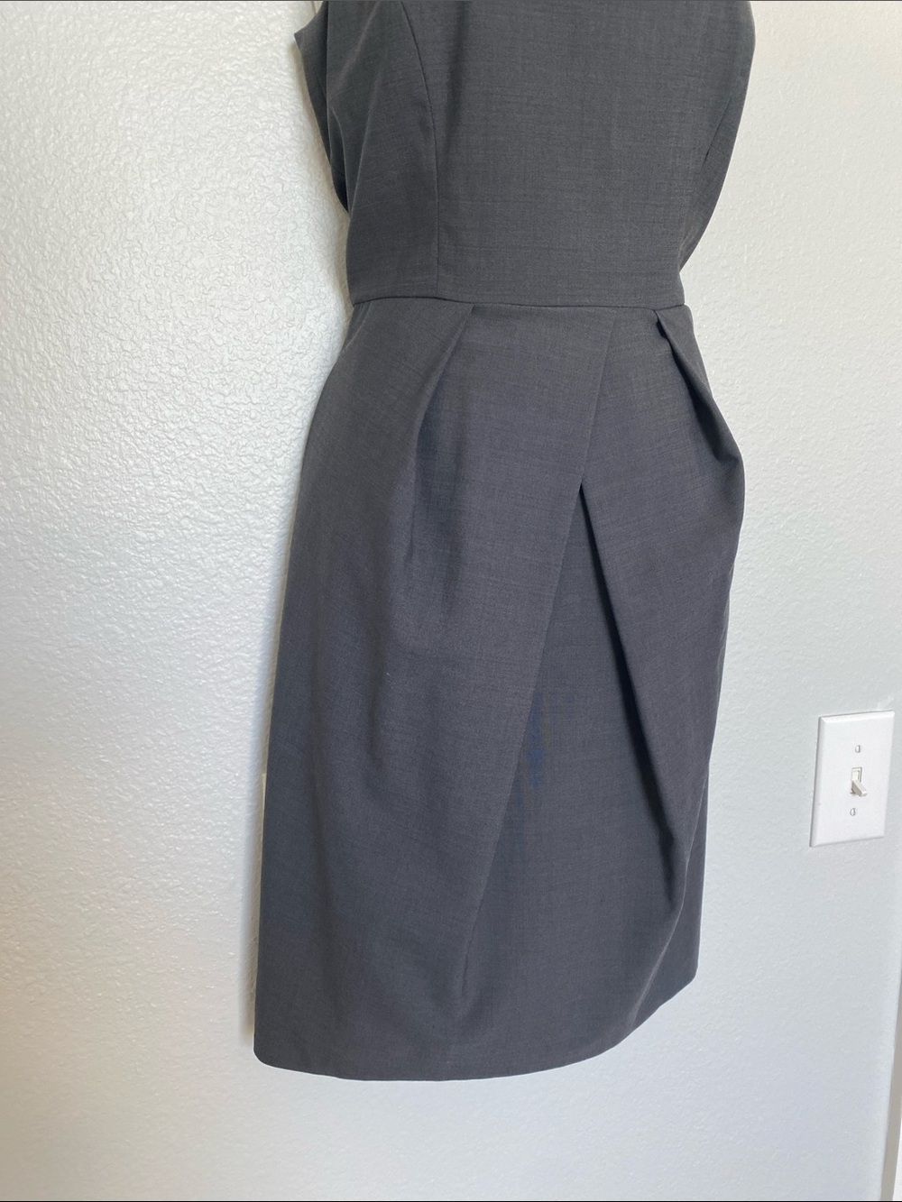 ANTONIO MELANI Charcoal Gray Sleeveless Wool Blend Sheath Dress 2 - Picture 4 of 10